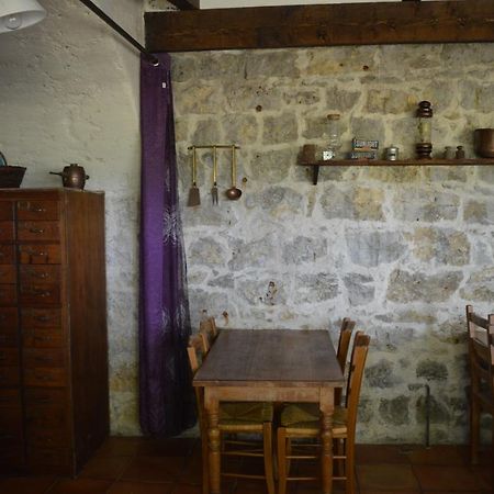 バンヌ Les Loups Dans La Bergerie Bed & Breakfast エクステリア 写真