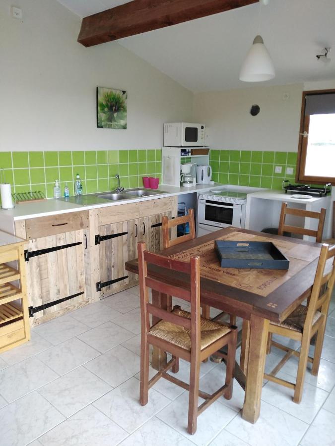 バンヌ Les Loups Dans La Bergerie Bed & Breakfast エクステリア 写真